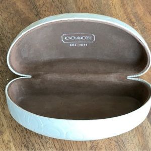 Very nice coach’s white sunglasses case